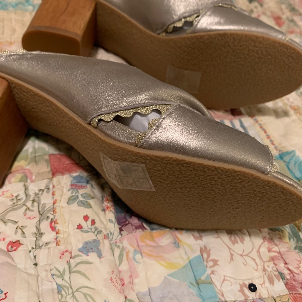 NIB | Jack Rogers Platinum Holly Suede Mules!! - Picture 6 of 8